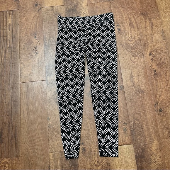 PINK by Victoria’s Secret full length leggings small black white sequin - Picture 1 of 5